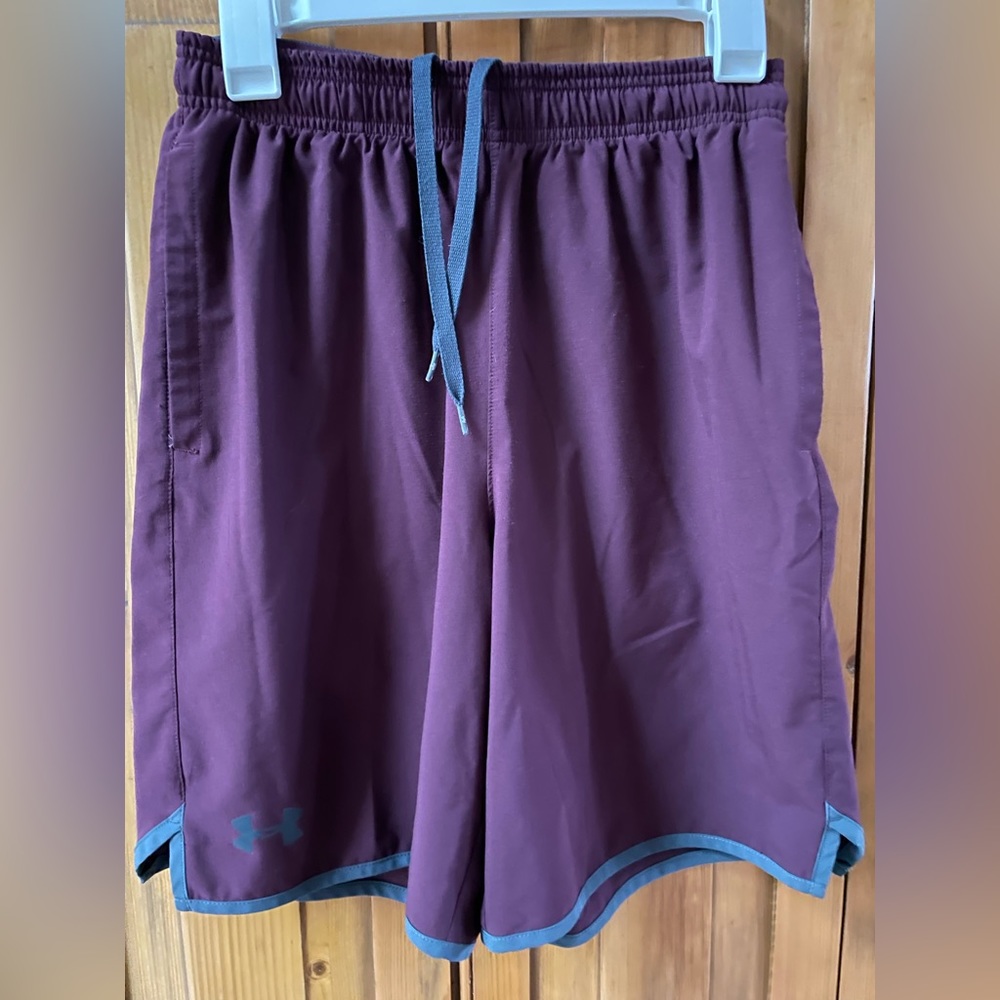 Under Armour Sz. Small Active Shorts - Picture 4 of 4